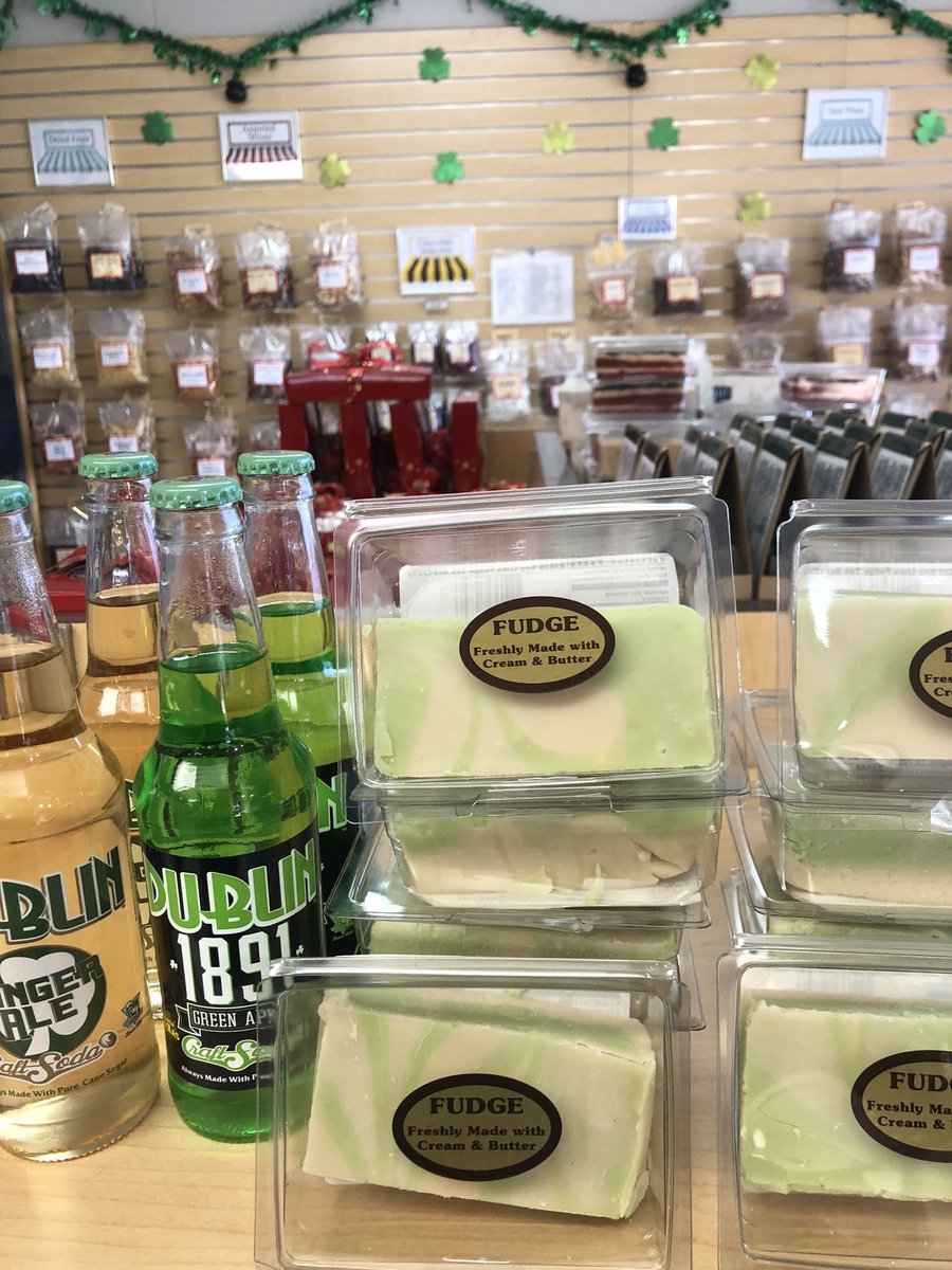 MilroyDavid's tweet photo. There’s also a Factory Outlet store in Arlington, Texas that has corporate gifts and chocolates, 20 types of fudge, and delicious gifts. https://t.co/BNZURGcUgL