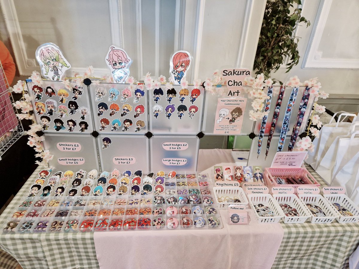 Thanks to everyone who came by my stall at Otaku Link 11 today!! ✨️ I had a lot of fun, hope you did too!~ 🥰