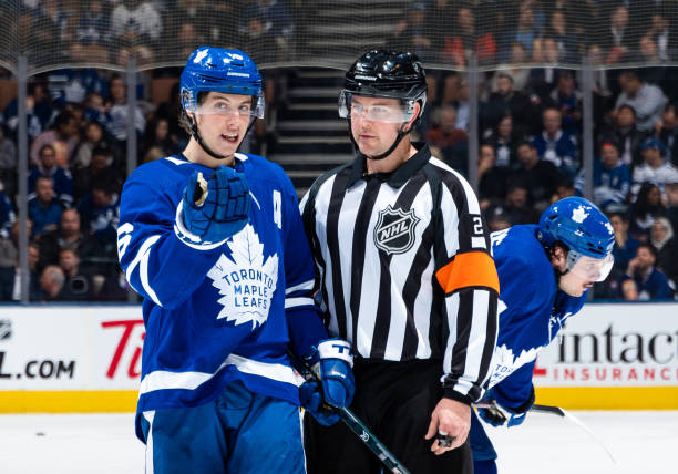 ScoutingTheRefs's tweet photo. Refs for @UtahHockeyClub @MapleLeafs are Jon Mclsaac (#2) and Trevor Hanson (#14). Tonight's officials: https://t.co/8gTAIBTn48
#UTAvsTOR #UtahHC #LeafsForever https://t.co/c8C5biyVm0