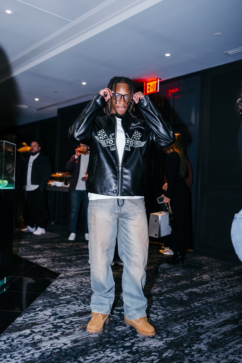 laflame . tweet media