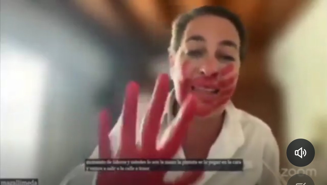 Ya todos los Escuálidos se pintaron la boquita y la cara con lápiz labial como les ordenó su "lider" ? 😂😂😂