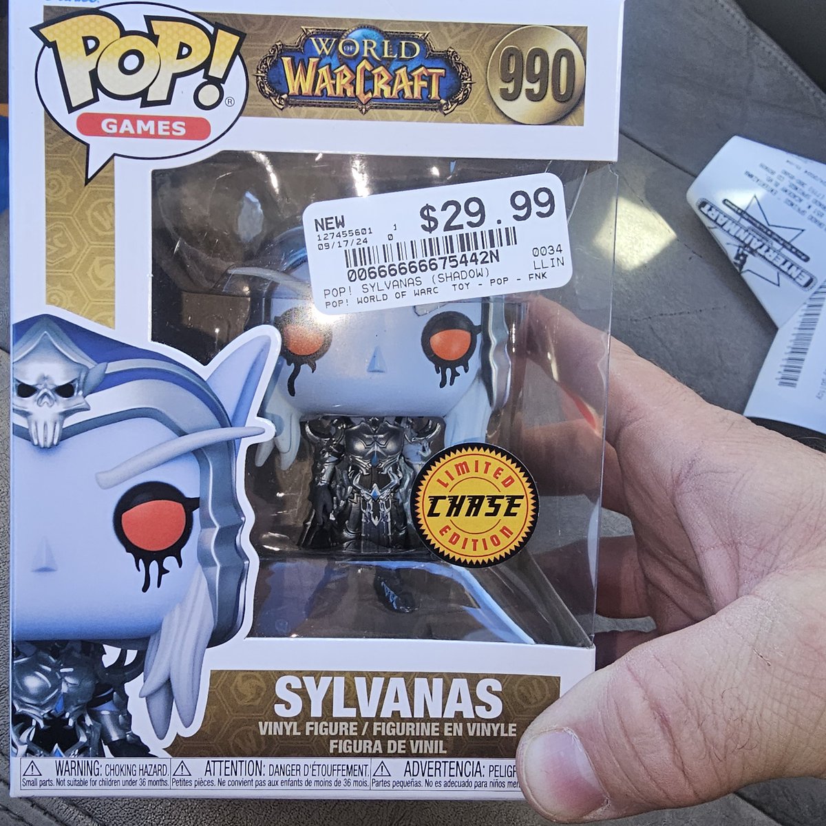 Datsix83's tweet image. Finally found this wonderful gem! Granted, I know i COULD have ordered it online, but nothing beats the feeling and excitement of finding it in an actual store!!! #WorldOfWarcraft #sylvannas #FunkoPOP