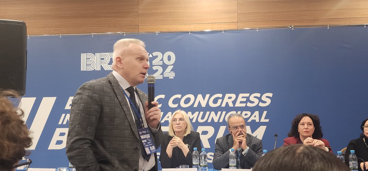 DamarisHoyosO's tweet image. En este Congreso de municipios BRICS, logré tejer lazos de cooperación con distintas autoridades de la función pública, así como redes empresariales que nos ayudarán en la ruta de la profesionalización de la gestión en nuestros municipios.

 ¡Por un mundo multipolar!

#BRICS2024