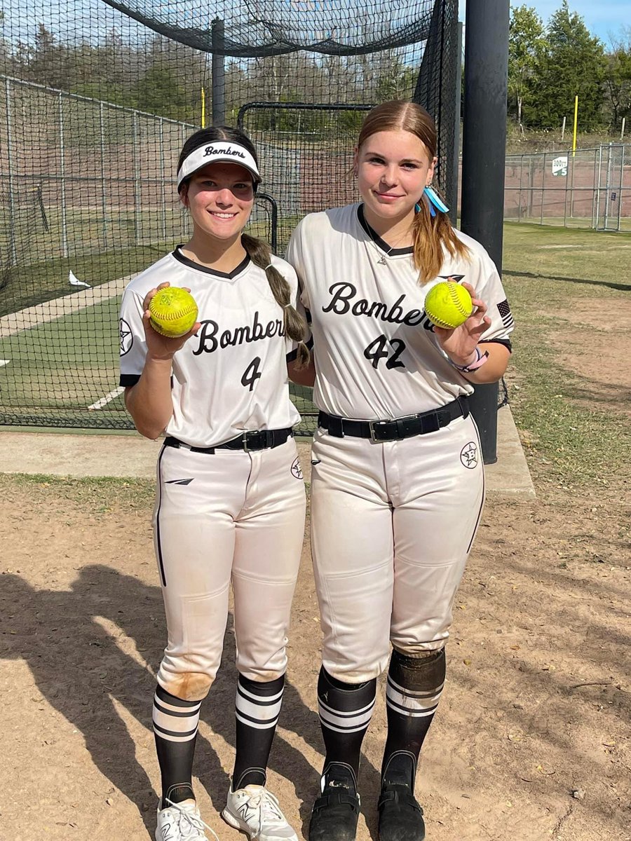 Big shots for <a href="/kendomarshall/">Kennedi Marshall</a> and <a href="/CassaraPerdue/">Cassara Perdue</a> at the TFL championships!!!