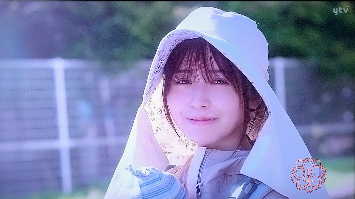 take7700gh5fs's tweet image. 「見付かっちゃた❕」
うわぁ〜デキ婚設定か❕しかも2人✌🏻
これで焼肉に行く直前で姿を消した理由が解りました。妊娠して、もうお酒を飲んではいけない状態だったという設定やね。
ねるちゃんなかなかやるやん🤗
#若草物語
#長濱ねる
#デキ婚