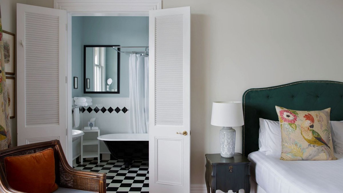 PlacesWithPalms's tweet photo. Planning a Wairarapa getaway?  Think boutique stays, vineyard long lunches, and a 4-day itinerary packed with the best of Martinborough. From charming accommodations to scenic adventures, we’ve done the legwork so you don’t have to. 
https://t.co/AW1ip5Z36L https://t.co/Kns5ad65Zd