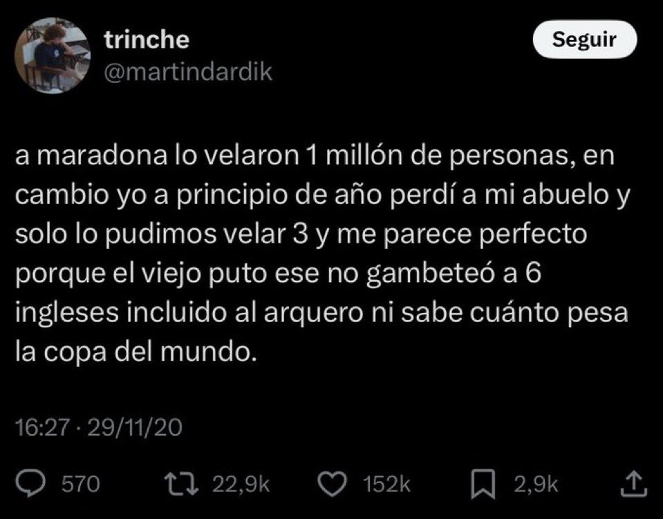 cris__ese's tweet photo. Hermoso día para recordar el mejor tuit de esta red social https://t.co/QrKcLDTStR