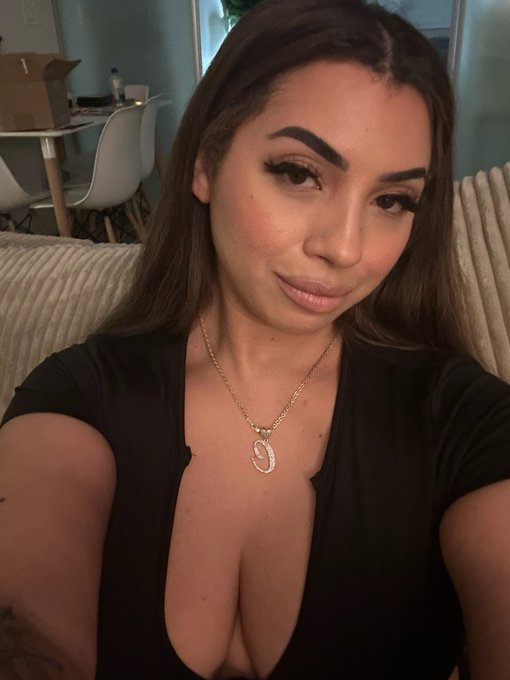 @dyocantmiss Would you say I’m someone you’d love to get to know better? 😉 https://t.co/qh8azqj87T