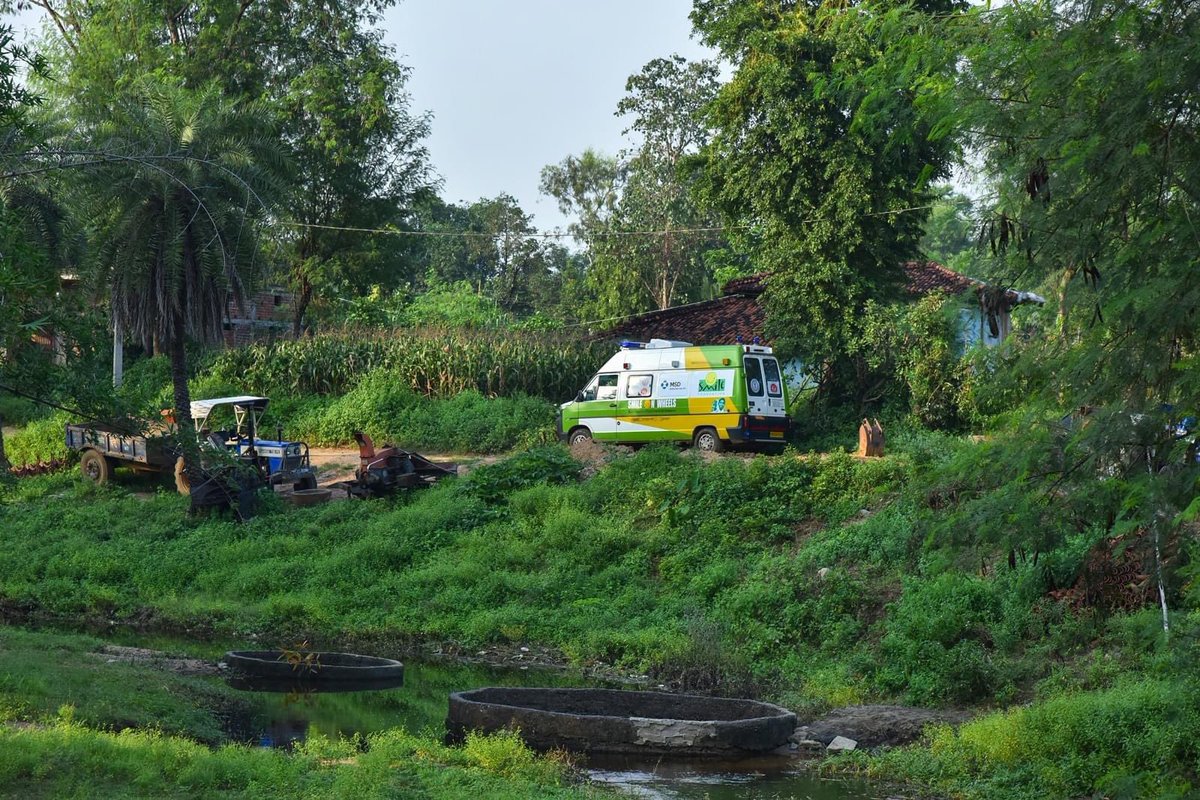 smilefoundation's tweet image. Bringing healthcare closer.

In Pics: Smile on Wheels mobile hospitals in the remote villages of India. 

#HealthCannotWait
