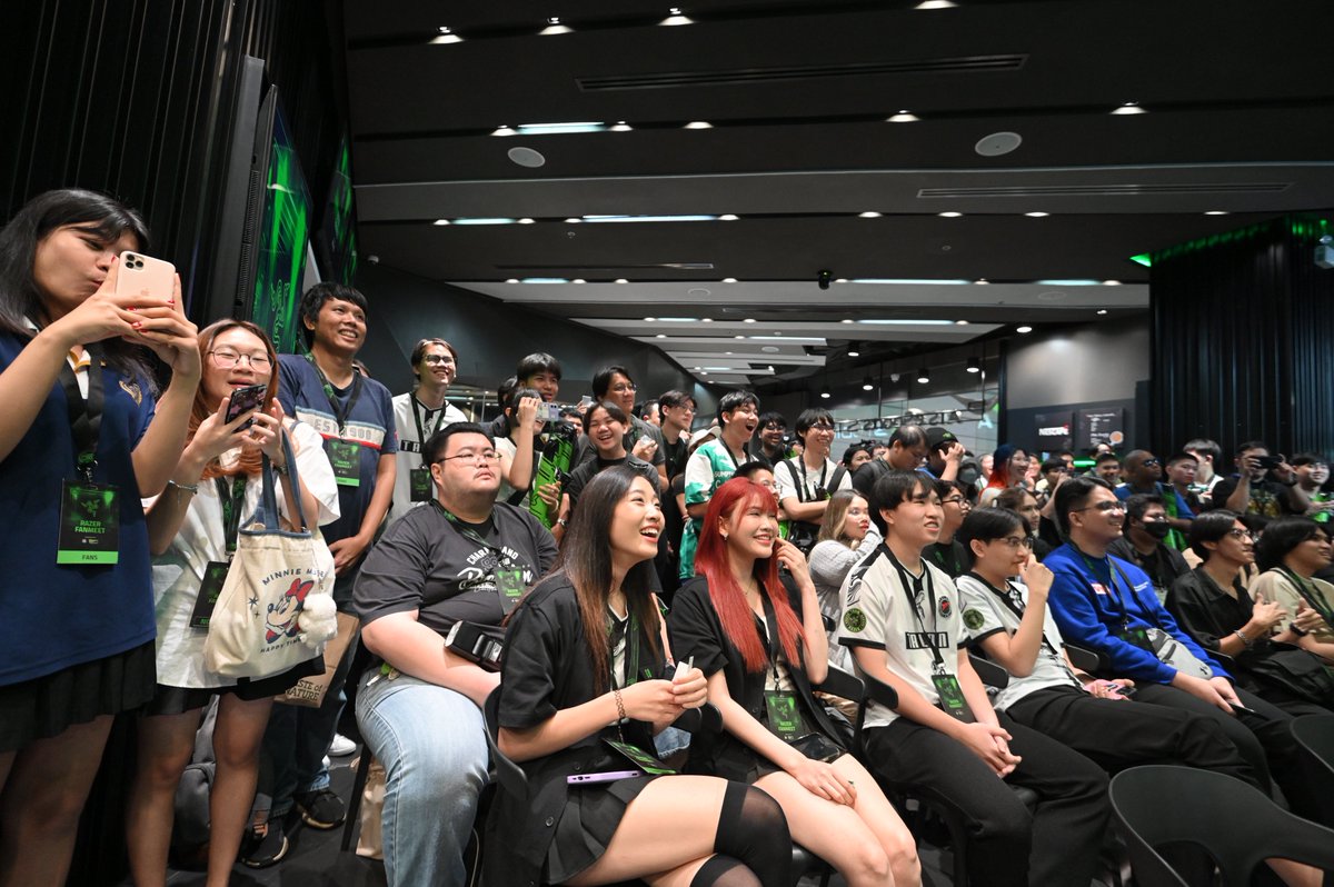Big love to everyone who came to the Razer Fan Meet with <a href="/TALON_ESPORTS/">TALON</a> in Thailand! You all are amazing💚