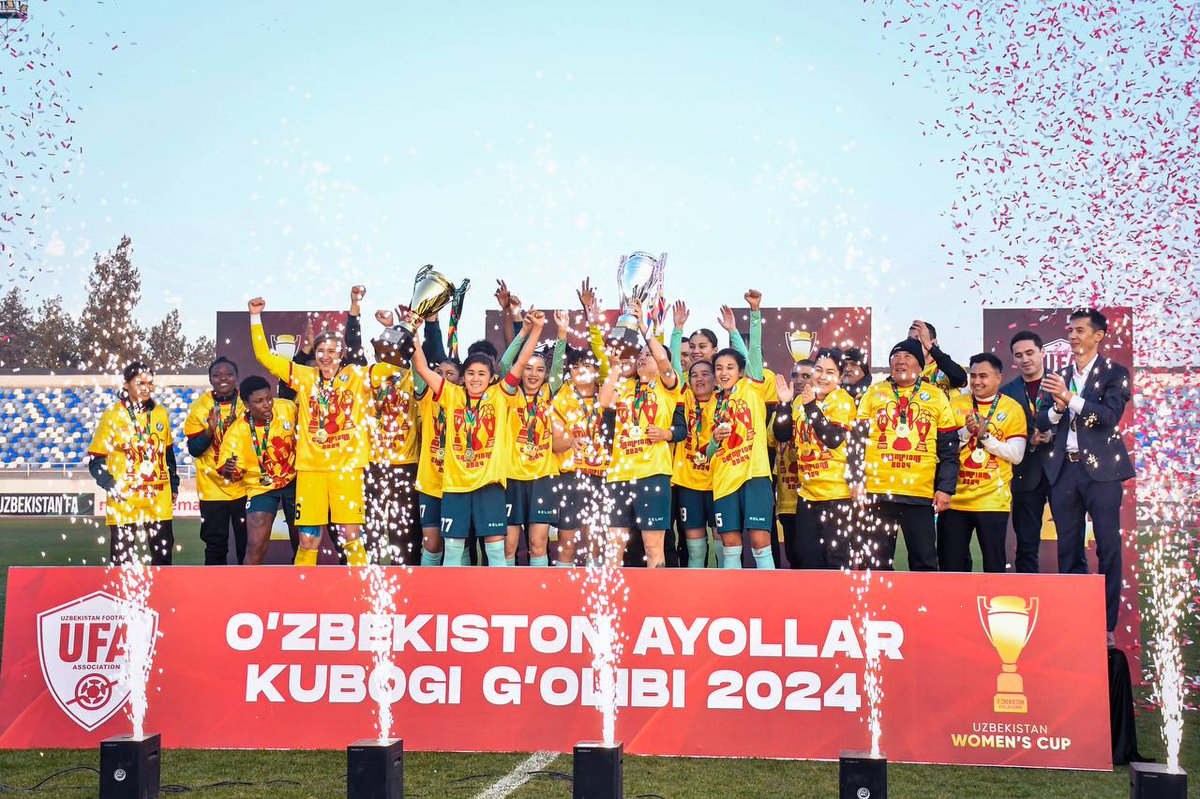 Grace_Adams07's tweet photo. Alhamdullila 🙌🙏❤️💛💚⚽️🌍ending the season with Glory @KarshiPfc
#Amfearlesssoul #Angelragual #Adomba https://t.co/IHR5vLHadf