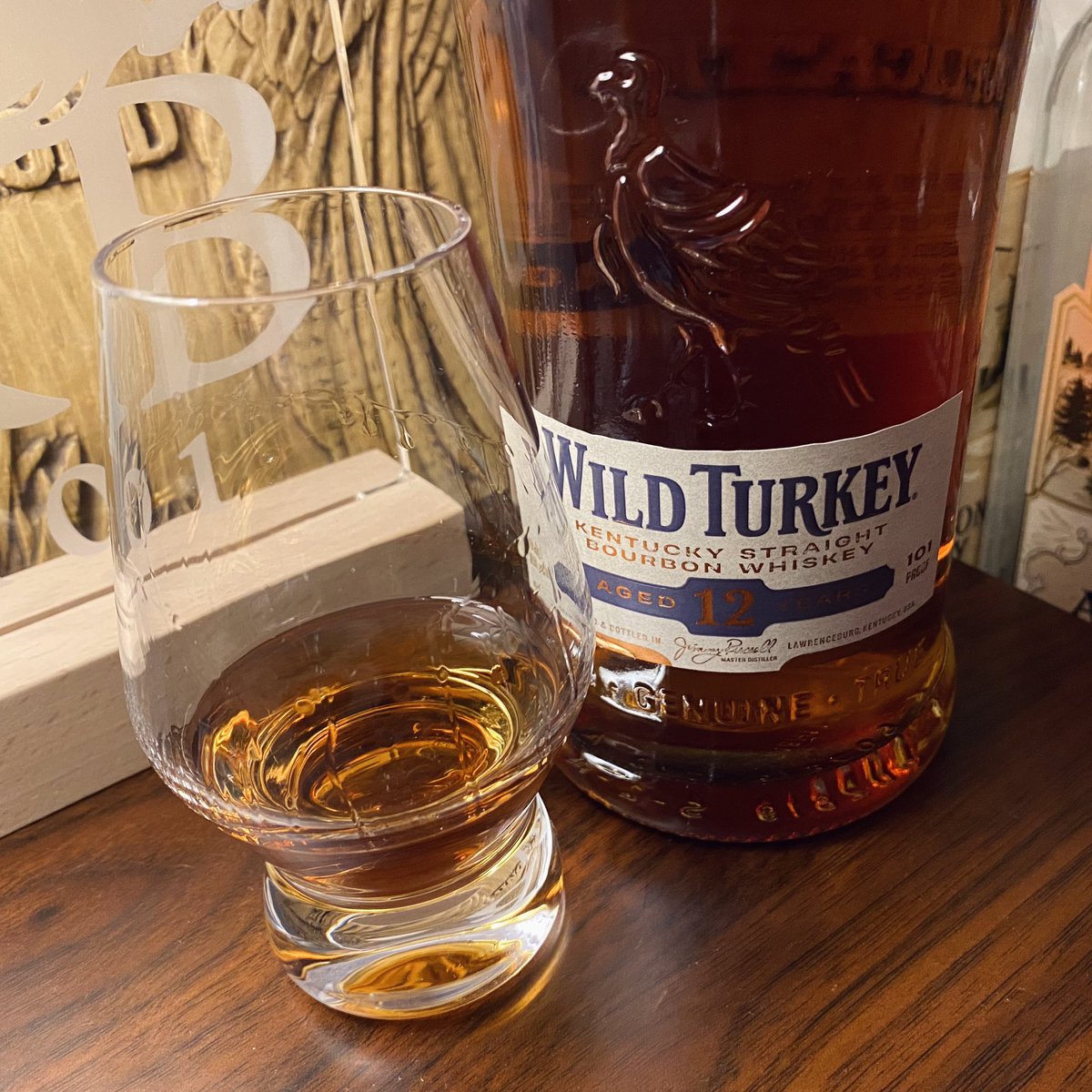 RBird101's tweet photo. Hanging onto this weekend as long as I can! 🥃 🦃 https://t.co/hTIbeigQyK
