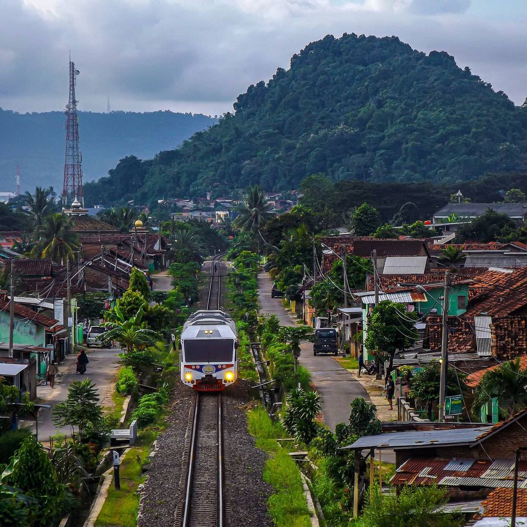 Kereta Api Indonesia tweet media