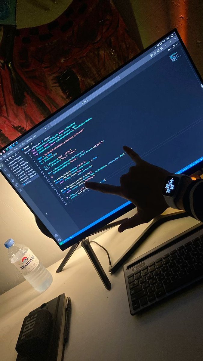 e_opore's tweet image. Who is awake and coding, Say hi 👋. Let&apos;s connect
