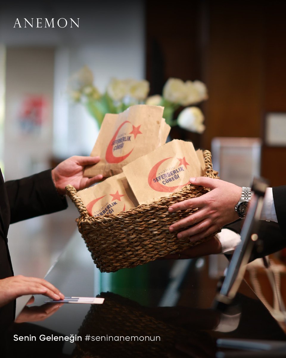 AnemonHotels's tweet photo. Milli mücadele ruhunu bir gün değil her gün yaşatmak için tüm Anemon Otelleri’nde konaklayan misafirlerimize Milli Mücadele’nin sembollerinden biri olan Seferberlik Çöreği ikram ediyor, örf, adet ve değerlerimizi yaşayarak örnek olmaya çalışıyoruz. #biroteldendahafazlasıyız https://t.co/jYyBCnkPGm