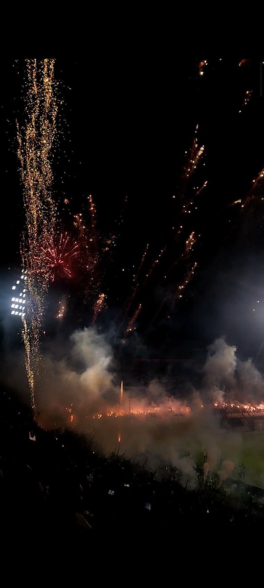 Maikel_MRP's tweet photo. ALTO
Tenés la obligación de Comentar una foto o vídeo del Partido Olimpia vs Nacional. LA 47 https://t.co/7Mvvkt2Fkr