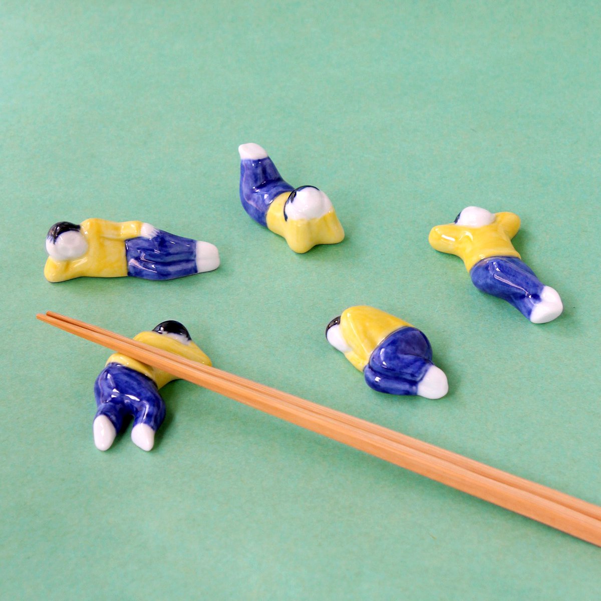 sennostore's tweet photo. 【senの箸置き】

2010年に誕生した京千のプロダクトライン sen の箸置きたち。デザインや型づくりを全て自社生産で行うことで、豊富なバリエーションが可能となります。 https://t.co/I6mP97YeCz