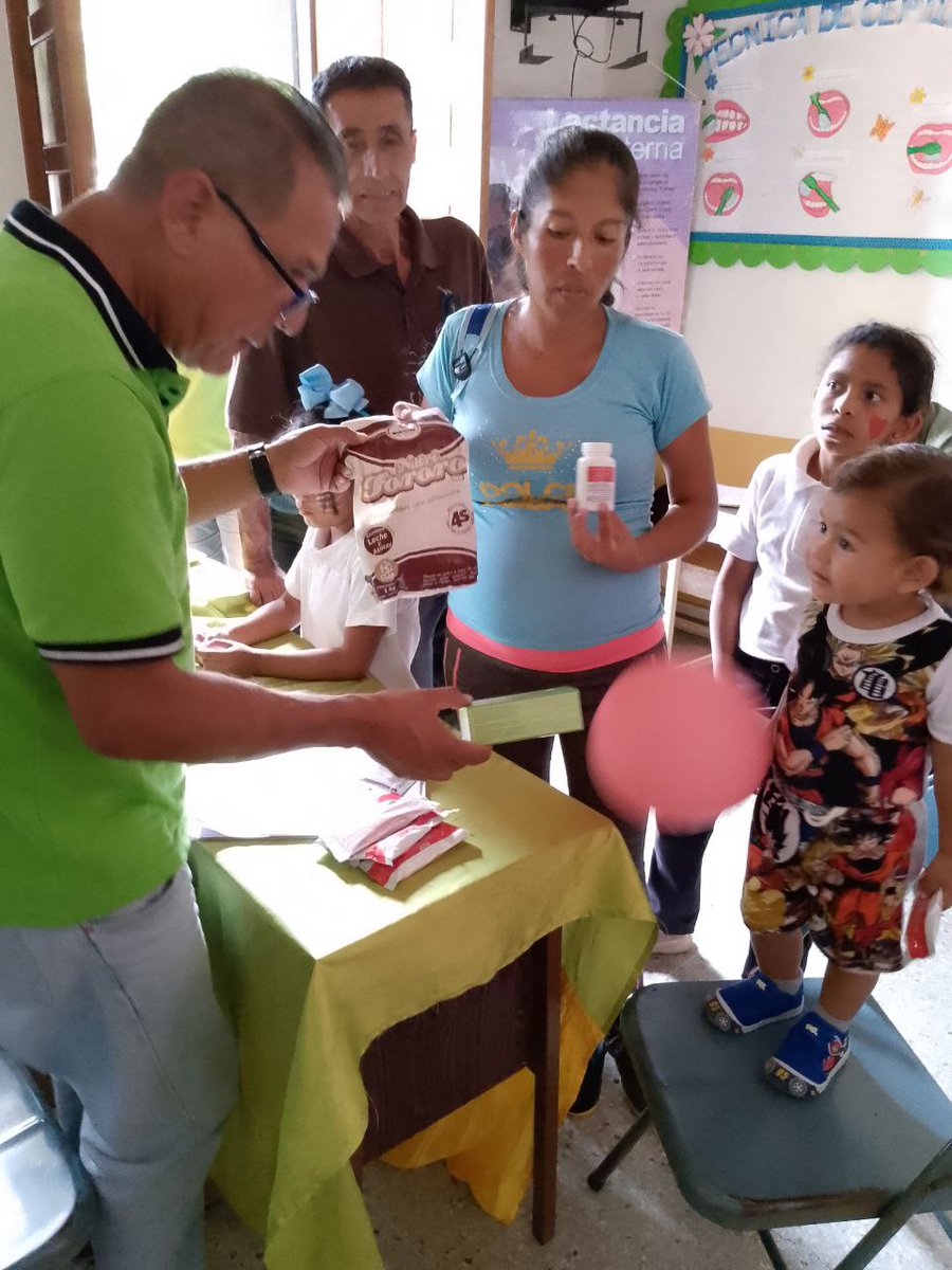 💚 Nuestra #TropaVerde brindo atención y valoración nutricional con entrega de suplementos nutricionales a familias de Pueblo Nuevo del Sur, Municipio Sucre a través de una extraordinaria Jornada de Plan Amor en Acción junto al Sistema de Misiones y Grandes Misiones.