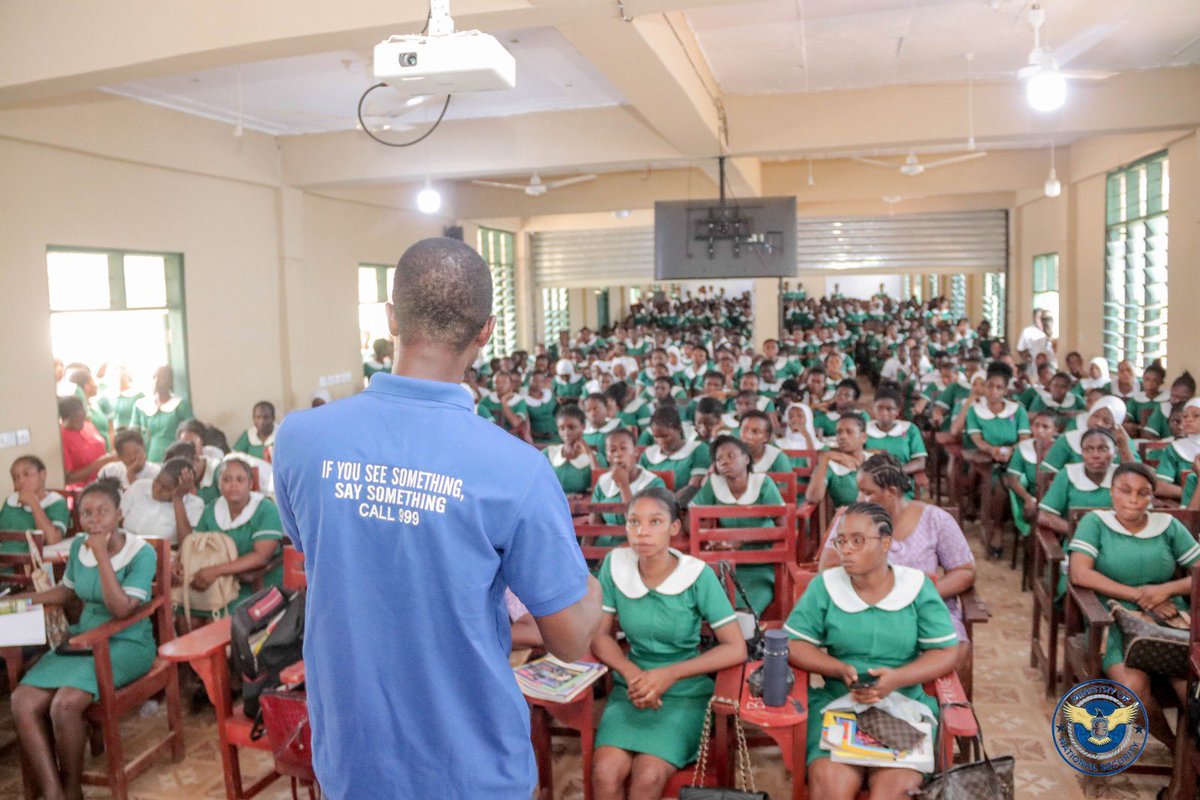 SSSSCampaignGH's tweet photo. The energy is high in the Ashanti Region as we engage with people from all walks of life to share the incredible message of protecting the peace that makes Ghana the envy of many!

No dulling, —if you see any yawa, just holla 999 and let’s keep GH safe and peaceful! 
#NoYawa #GhanaFirst #Elections2024 #Peace #Security #2024
