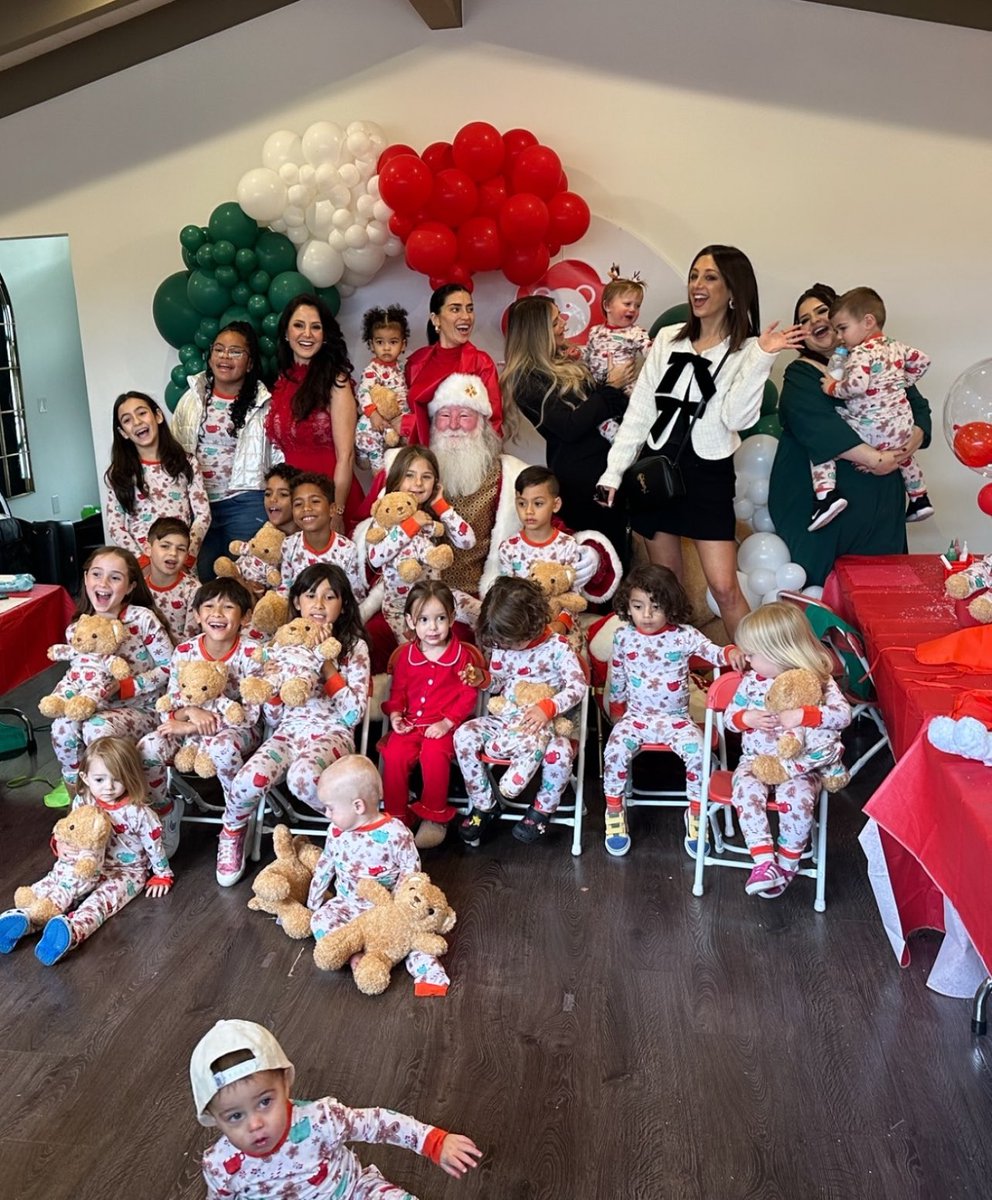 Bubbles &amp; Bears pajama party 😍