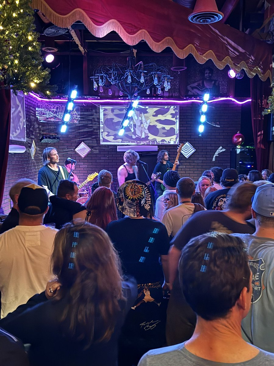 Favorite flavor of disassociation: entering the castle <a href="/jakobscastle/">Jakob Nowell</a> <a href="/svnbvrnt92886/">svnbvrnt</a>