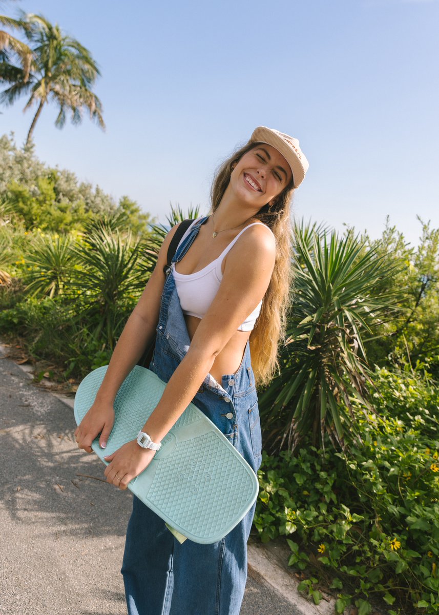 freestyle_watch's tweet photo. ❄️ Cool vibes, endless adventures! The Arctic Rush Classic and Mini watches bring a refreshing splash of pastel blue to every moment 🌊
#FreestyleWatches #SharkWatch #Colorpop #BlueAccessories #BlueAesthetic #Blue #BabyBlue #PastelAesthetic #Pastels https://t.co/hoz8BHzHtY https://t.co/x0I2wzYoe3
