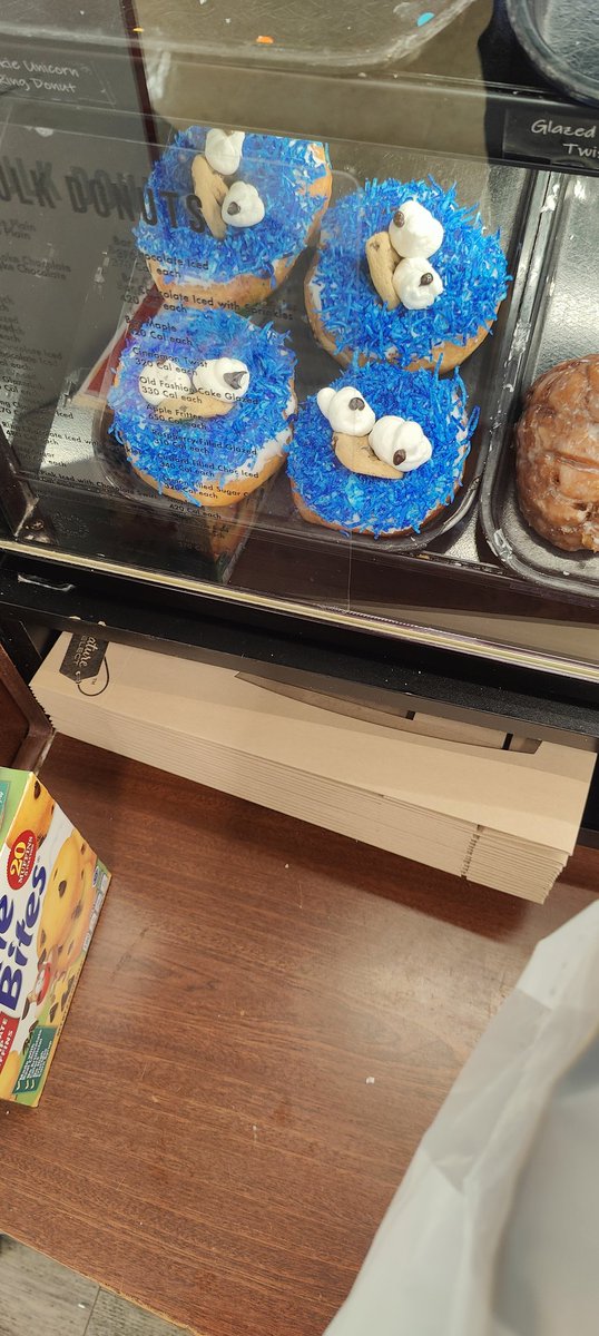 JashFath's tweet image. Hey @PBSKIDS @StreamOnMax @sesamestreet isn't the greedy & evil @Safeway corporation infringing copyright laws here w/ these adorable Cookie Monster ™ donuts? I'd hate to have a major lawsuit come down on them for something so trivial..... #businessethics