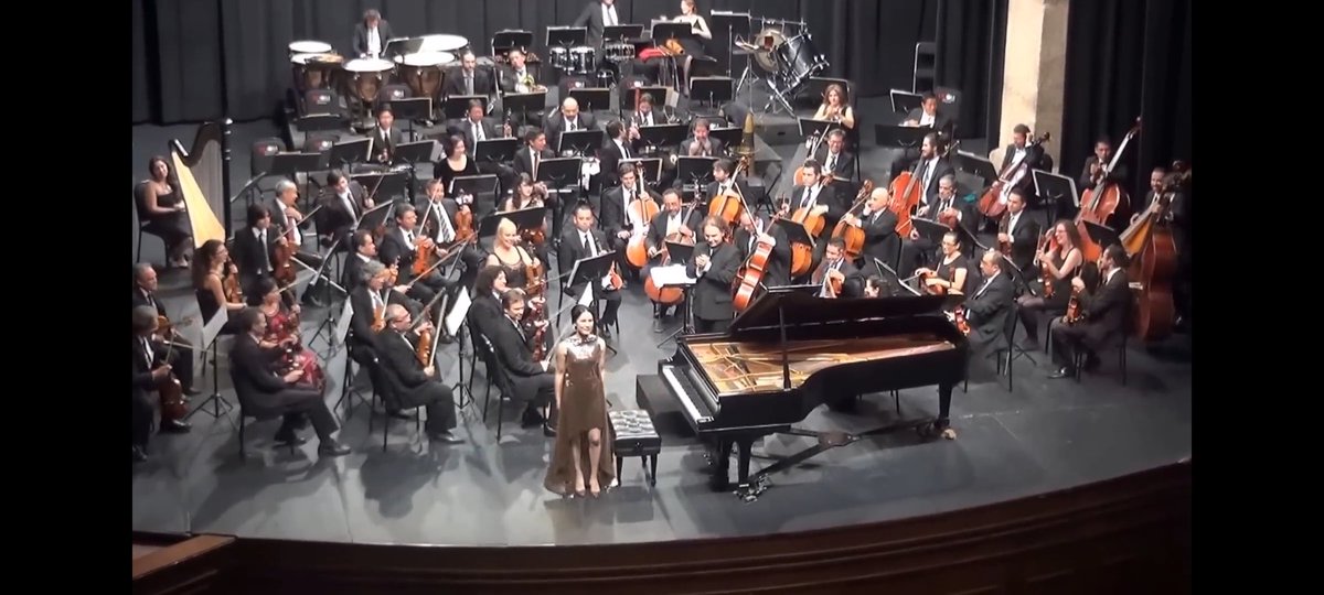 LydieSol's tweet image. Une journée intense à transmettre le rythme aux étudiants en Master de Management Immobilier à l'ESSEC, et à filer la métaphore musicale pour trouver les clefs de réussite du travail en équipe. Bravo et merci pour votre confiance !
#essec #rythme #music #Creativity