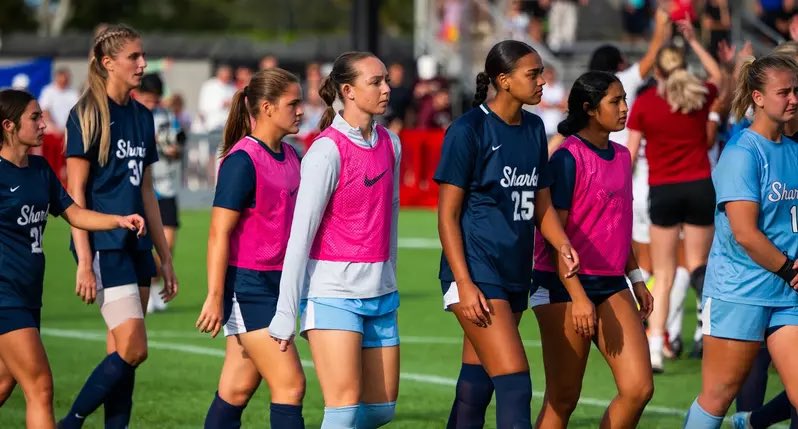 Sharks Fall Short in NCAA Tournament Against #6 West Florida

🔗 nsusharks.com/news/2024/11/2…

#HungryForMore // #SharkCounty