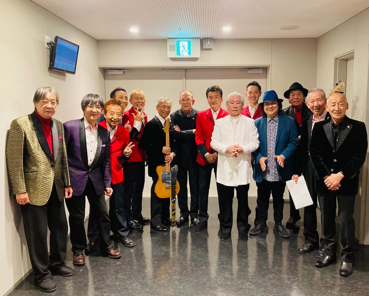 mickieyoshino's tweet photo. 今年のTheGSコンサート全公演終わりました。
みんな僕より年上の高齢者バンド😄ですが、みんなで頑張りました。
#thegs
#グループサウンズ
#ブルーコメッツ
#ワイルドワンズ
#パープルシャドウズ
#ゴールデンカップス
#ヴィレッジシンガーズ
#タイガース https://t.co/JYMVszRxTB