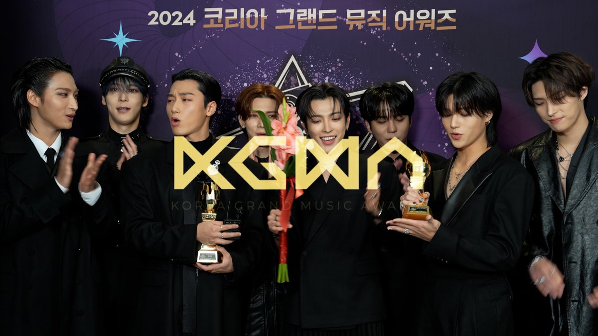ilgansports's tweet photo. [2024 KGMA] 에이티니 6주년 소감에 추임새 한가득! 에이티즈의 텐션 폭발

#ATEEZ #에이티즈 #ATINY

[일간스포츠 단독 공개]
"6살 에이티니가 만든 2관왕의 감동!"
2024 그랜드 아너스 초이스, 베스트송을 수상한 ATEEZ가 직접 전한 소감, 지금 들어보시죠!

🔗https://t.co/oHtgY5RTKx
   
#KGMA #KoreaGrandMusicAwards
#코리아그랜드뮤직어워즈