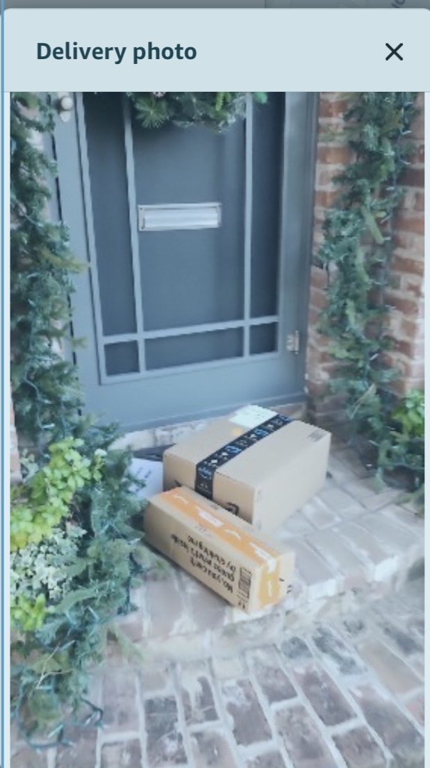 eye4thelinks's tweet photo. Amazon just can’t get delivery right, left on front porch near sign indicating delivery to side door! Instructions for delivery states side door! Porch pirates love Amazon!!! https://t.co/fECZBz8wfh