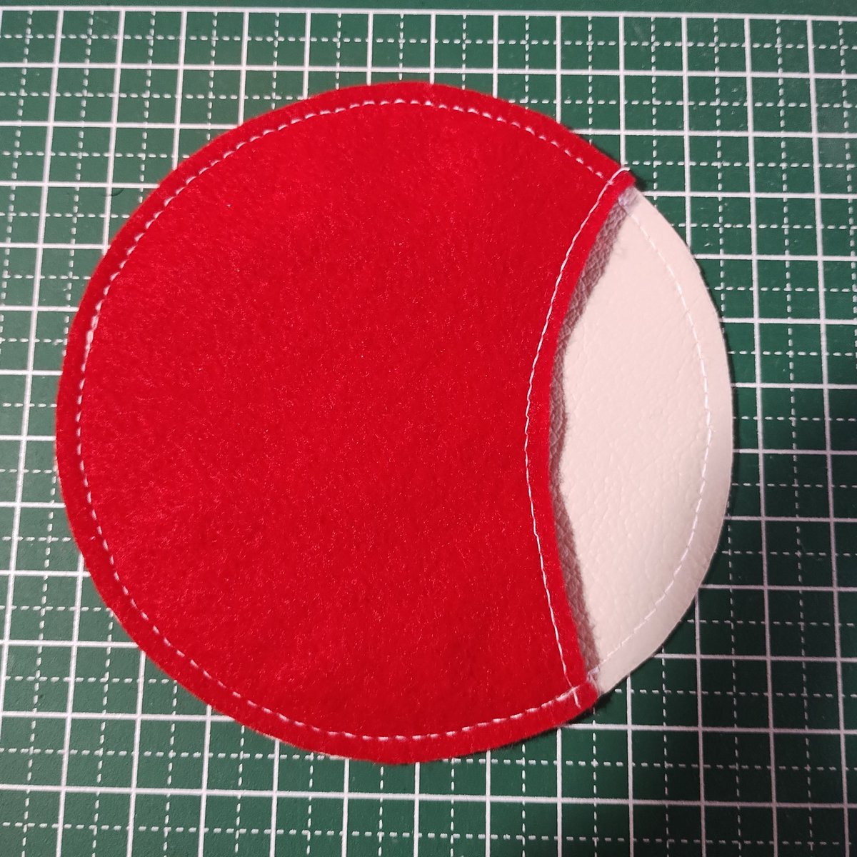 Y348299's tweet image. 昨日、輪針ケースを作って閃いた！！

ケーブルケース

かさ張らない
ケーブル傷めにくい
コンパクトに収まる

これ結構良いと思うんだけど〜

大小有れば色んなケーブルが収納できそう🥰

#手作り
#ケーブルケース
#思いつき
#手芸とデジタル