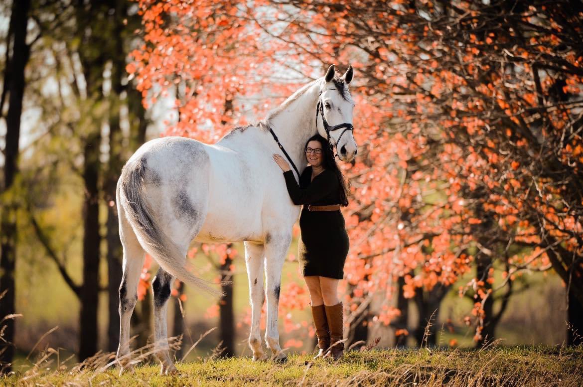 LV_Eventing's tweet image. I finalllyyy got professional photos done of me and one of my horses for the first time ever. Im always the one behind the camera, so it was funny to be the one in front of it this time