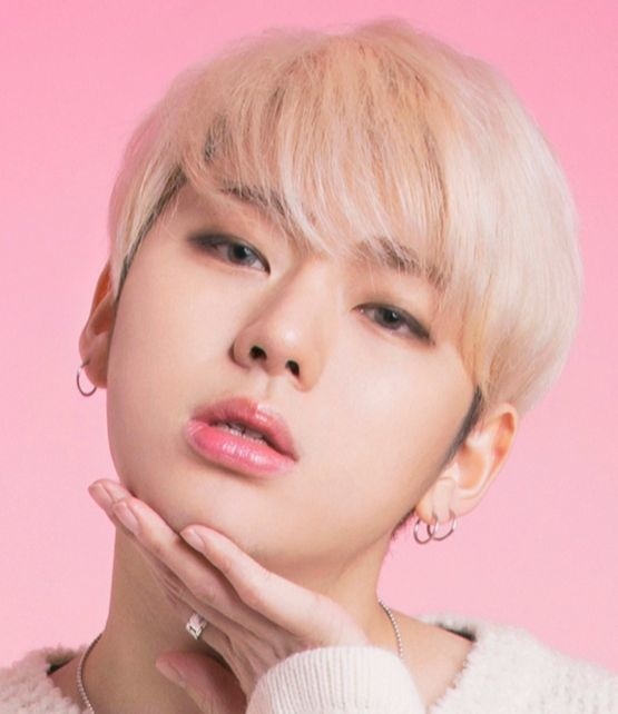 nyma_make's tweet photo. 🌸【オンラインセミナー】🌸
韓国メイクアップアーティストが教える💄
BTSやSEVENTEEN風のメンズメイクを学ぼう！
🖤 日時：2025年1月18日（土）10:00～12:00
💰 料金：7,700円～（税込）
👩‍🏫 講師：PARK JIN MI（日本語通訳あり）
詳細＆お申し込みはこちら⬇️
🔗 https://t.co/QU88EdpCDd https://t.co/D1beDzAUlm
