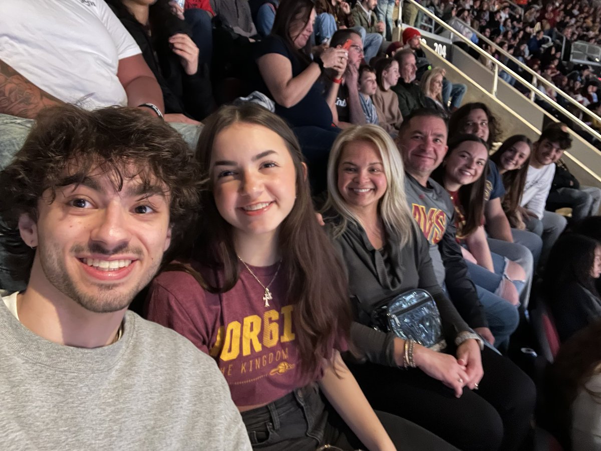 drbryan15's tweet photo. Let’s Go Cavs!!!!! #LetEmKnow https://t.co/GeBSPOn6wH