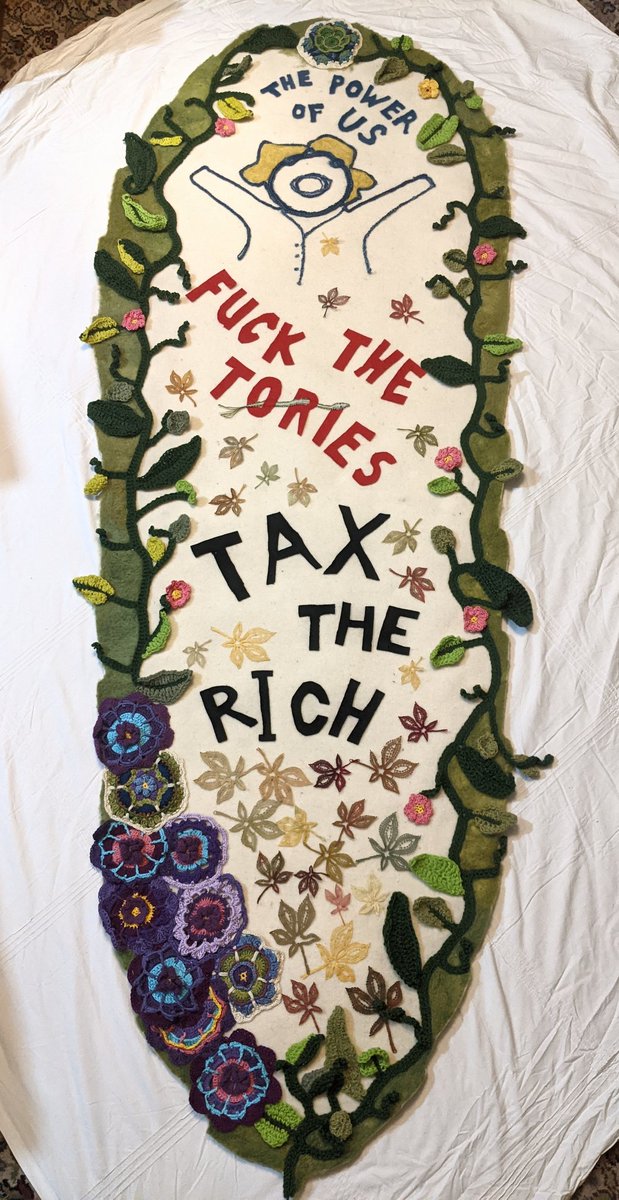 Walker55Ashley's tweet photo. Susan's shroud cover. Possibly it might upset some people but this is what Susan wanted and it's so her. Decorated by 4 people including myself. My mother did the lace leaves years ago before her death. She would have approved of their use here as she thought the world of Susan. https://t.co/IuoC8W8YOD