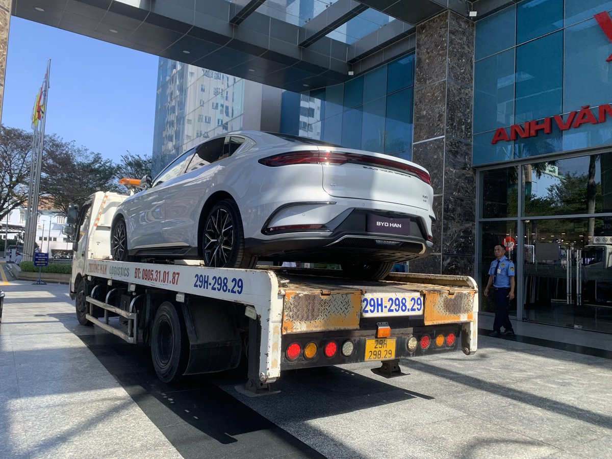 Xcar VN tweet media