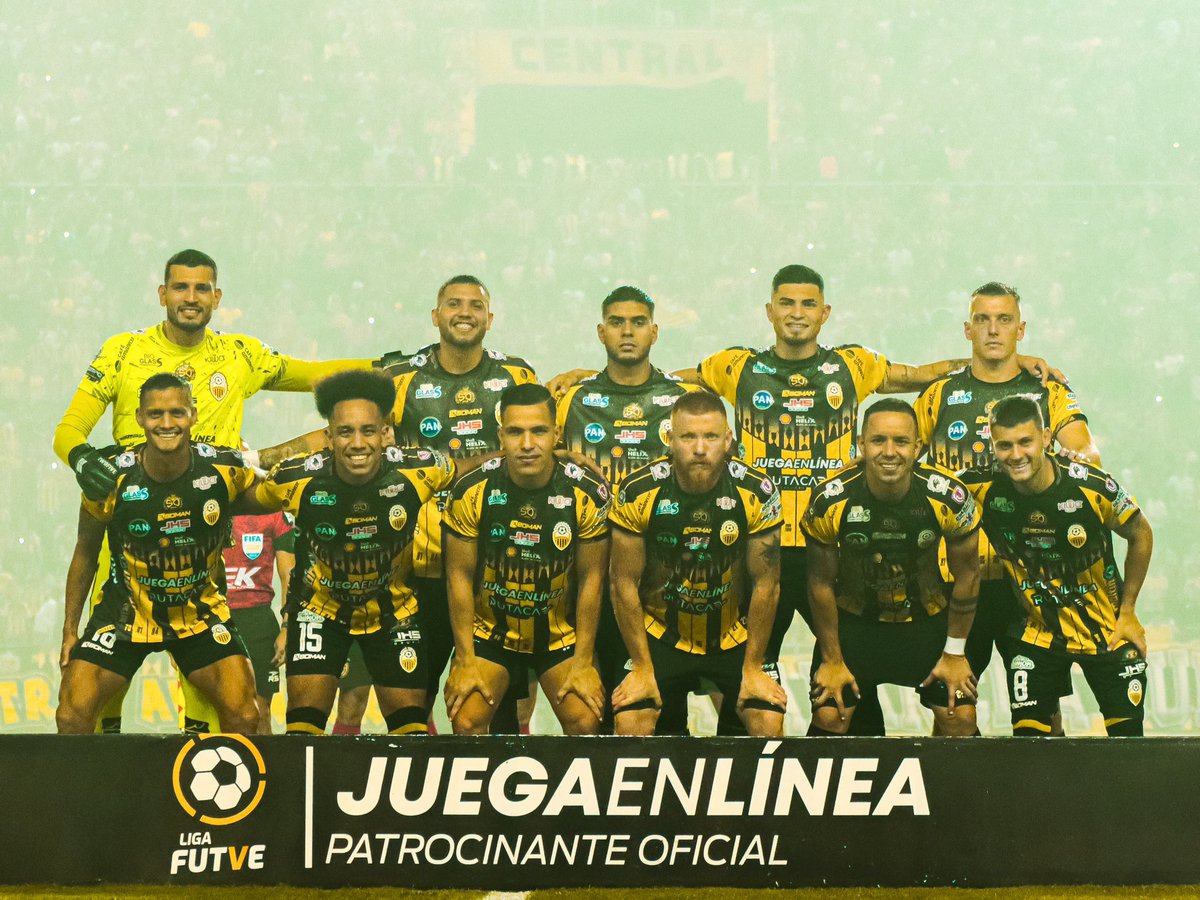 Felicidades a todos los hinchas del Deportivo Táchira por ser los campeones del Clausura 2024 en Venezuela. 🇻🇪

Tremenda final, <a href="/DvoTachira/">Deportivo Táchira FC</a> 👊