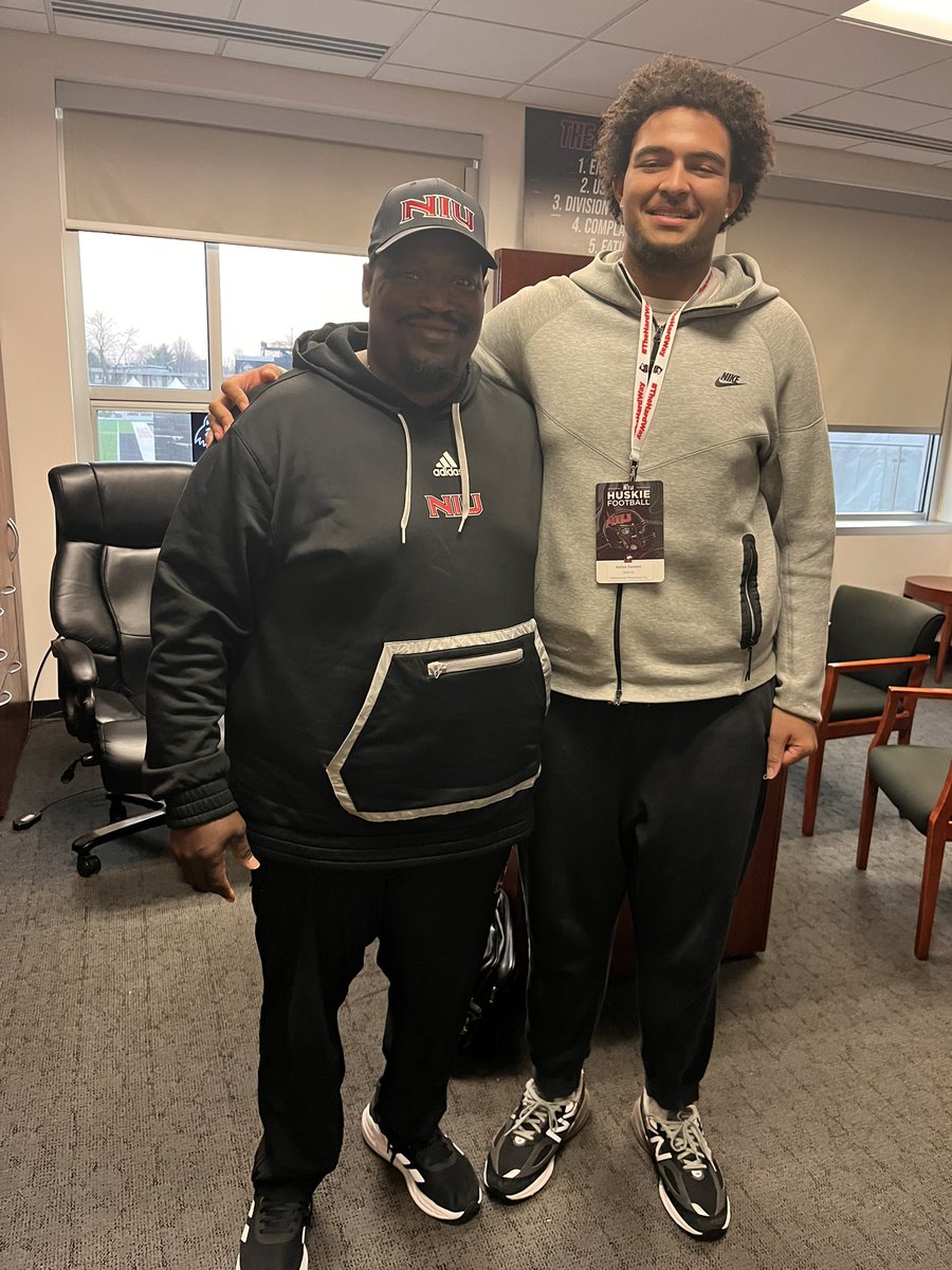 After I had a Fantastic junior day visit at NIU. I am Blessed and honored to receive my first Division 1 offer from Northern Illinois University! Thank you to the coaching staff for believing in me. All glory to God! 🙏🐾 #GoHuskies <a href="/CoachAWang/">Andy Wang</a> <a href="/NIUCoachHammock/">Thomas Hammock</a> <a href="/CoachLMeadows/">Luke Meadows</a>
