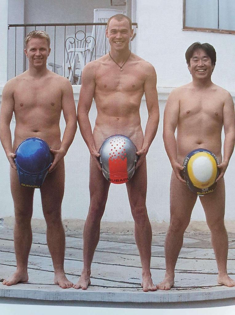 Petter_Solberg's tweet image. Remembering a true WRC legend, my friend and teammate Richard Burns, who won his 2001 WRC title on this day 👑 and tragically died on the same date just 4 years later.

Richard was such a nice and genuine person, a fierce competitor, and the rally world will never forget him 💙