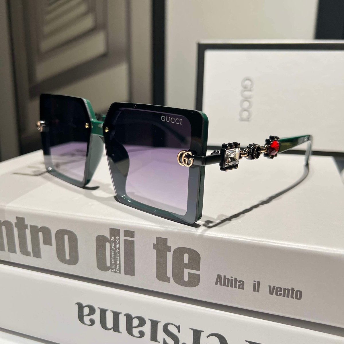 wei85803's tweet photo. Sunglasses, travel standard，#FashionableDesign #sunglassws https://t.co/6s3RVj2sTh
