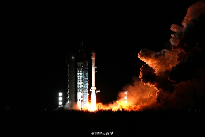 AsiaSpace's tweet photo. China’s Dual Satellite Launch Soars to Success from Jiuquan. https://t.co/2TJdXyjsQC https://t.co/40CvTNNIS8