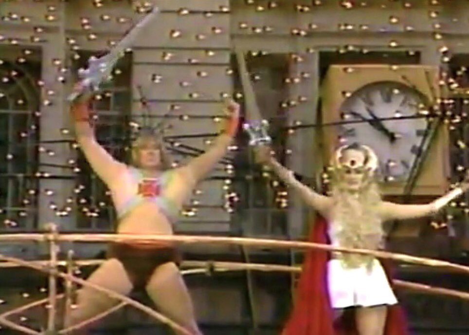 RetroNewsNow's tweet photo. 🦃1984 Macy’s Thanksgiving Day Parade https://t.co/er6VqQ4xZg