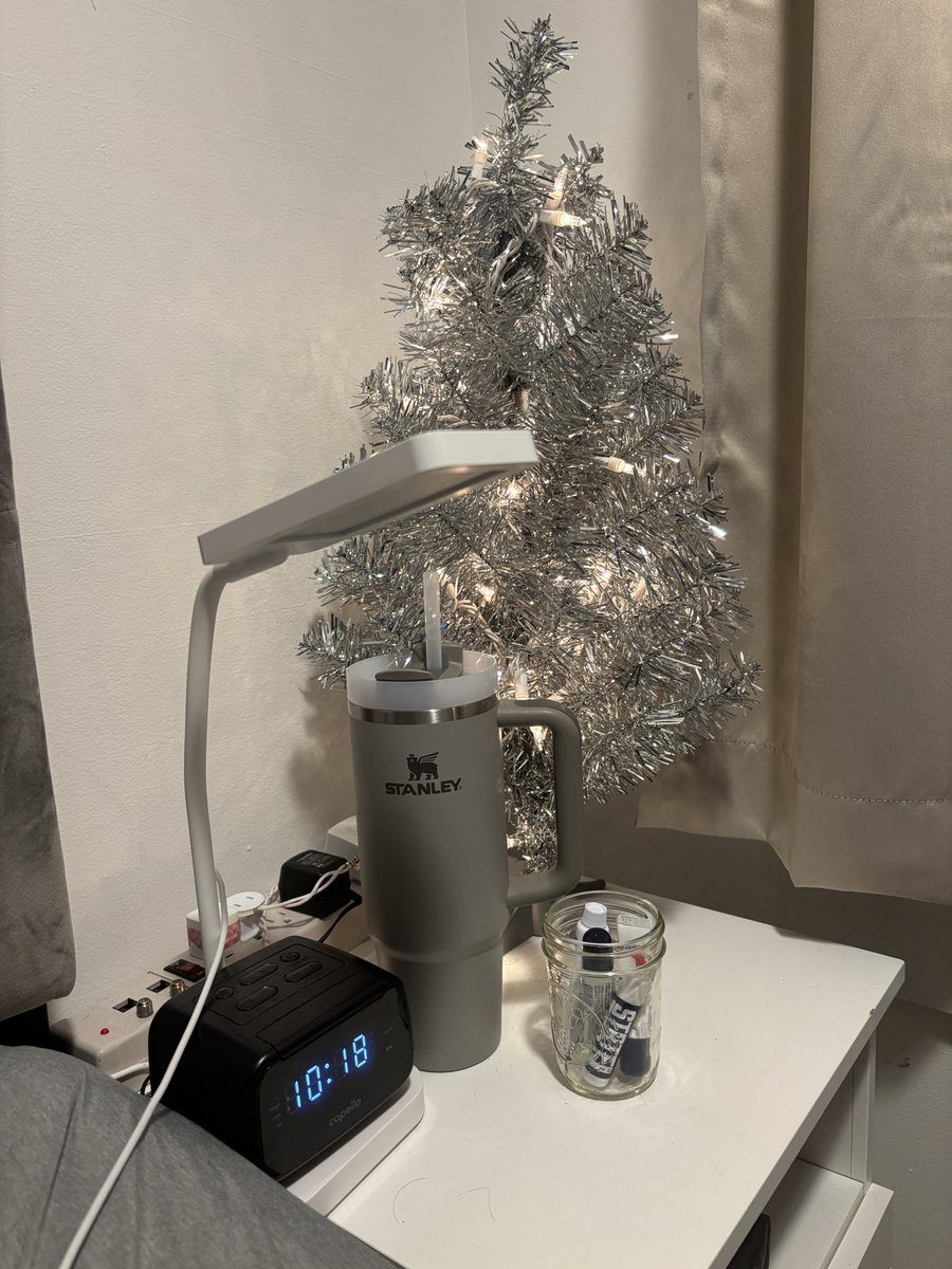 Day 18 of #vpgratitude and i’m grateful for my bedside table! It holds all the necessities i need before i go to bed and when i wake up. <a href="/vphsleadership/">Valley Park Leadership Program</a>