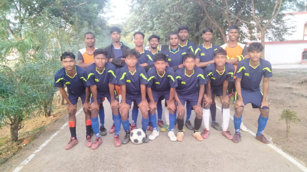 5th EMRS State Level Sports Meet 2024 Foot Ball Champion 3rd Position.  #EmpoweringTribalsTransformingIndia #EmpoweringTribalsViksitBharat #PMJANMAN #ViksitBharat
<a href="/shitala_pr84433/">SHITALA PRASAD</a>