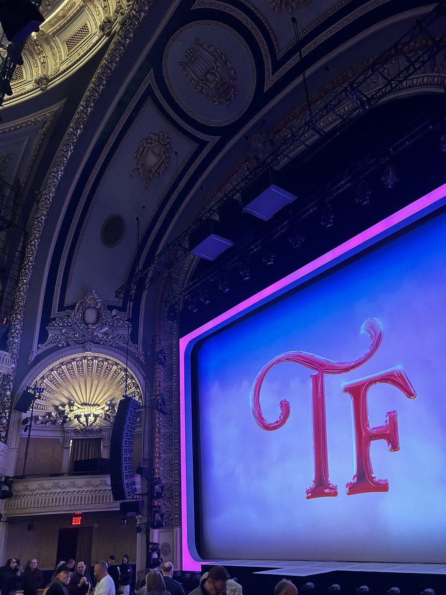 alunjohnhood's tweet photo. Clearly every Autumn Hurlbert performance as Tammy Faye is An Event. @TammyFayeBway #intervaltweet https://t.co/rA2KAqqGhI