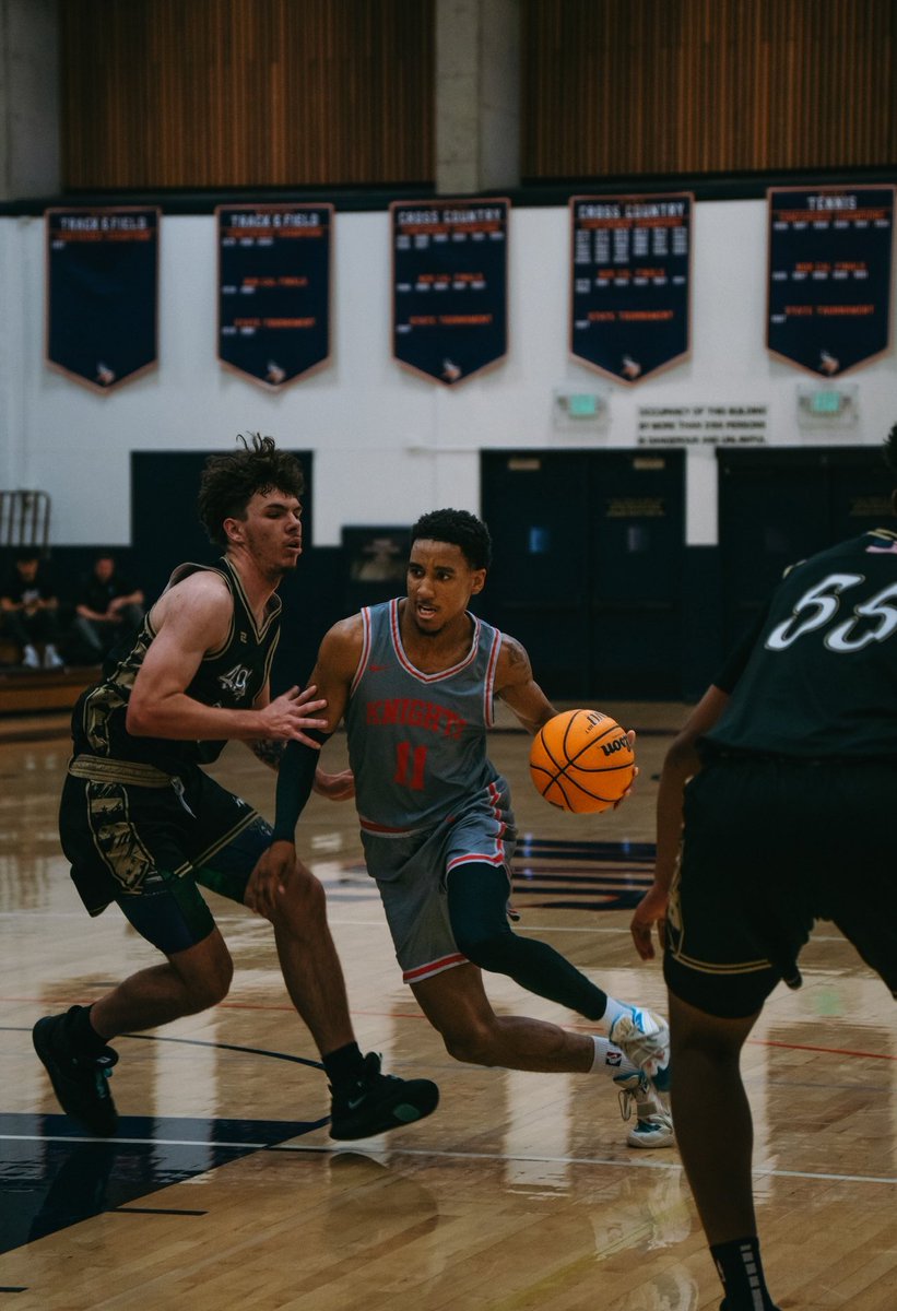 Logan Huston (‘22) has been hooping in the first six games of his sophomore campaign for the 5-1 San Diego City College Knights! Huston is averaging 16.5 points, 3.5 rebounds and 3.2 assists per game. He has been excelled at drawing contact, shooting 45 FT in six games @ 80%.