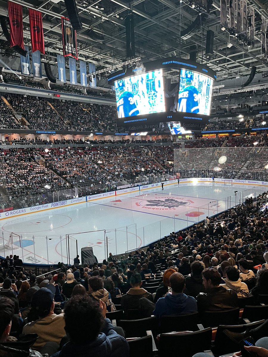 leahlalaa's tweet photo. The best birthday present ever #LeafsForever https://t.co/tz7NcUCuXg