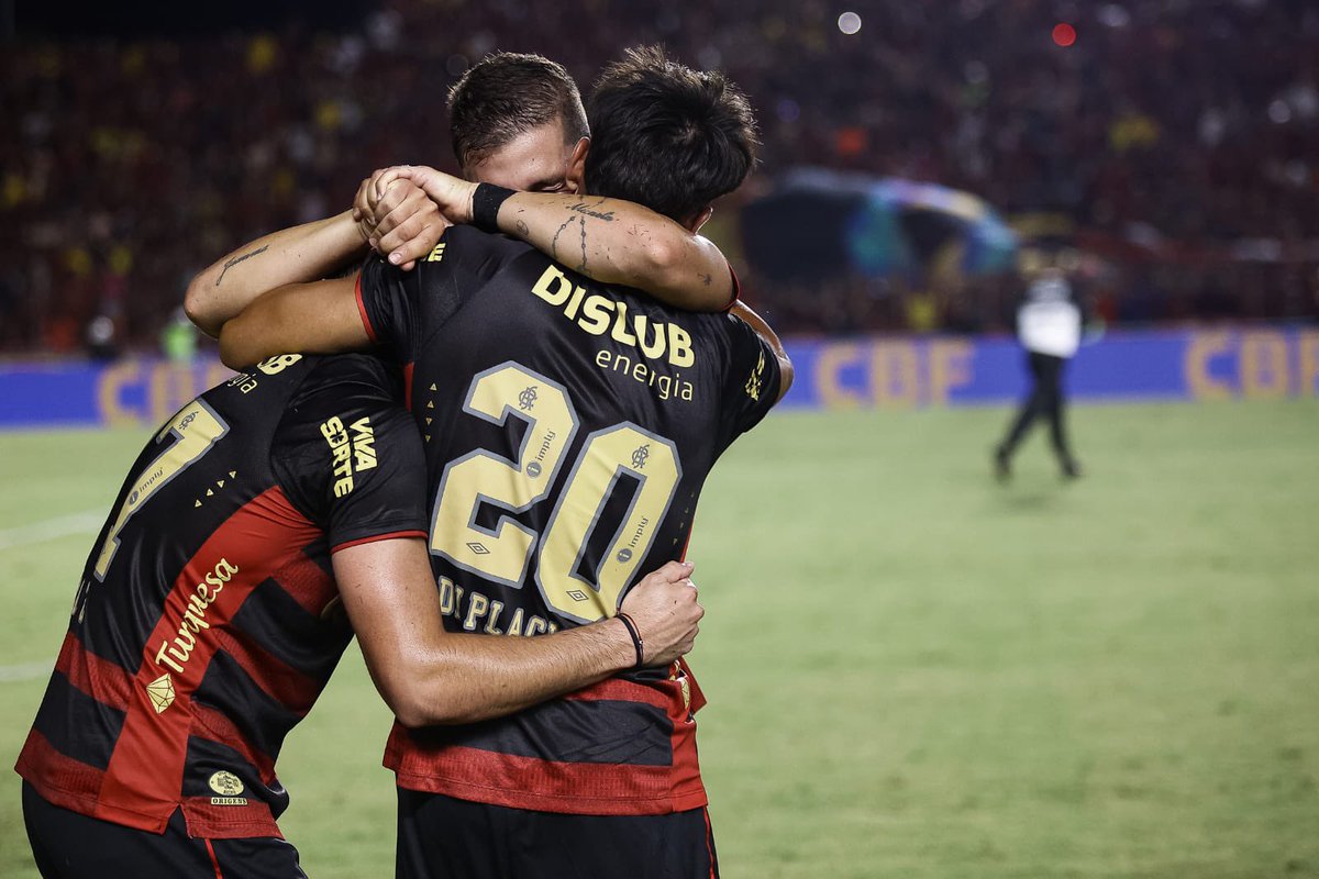 sportrecife's tweet photo. Um abraço que não tem separação. Somos um só! 🅰️♥️ https://t.co/jX17caq5Cc